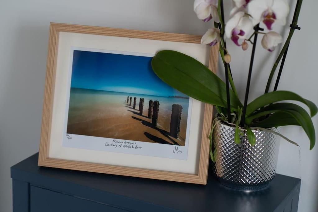 Stylish Beachfront Apartment, Sweeping Ocean Views And Luxury Touches Херн-Бей Экстерьер фото