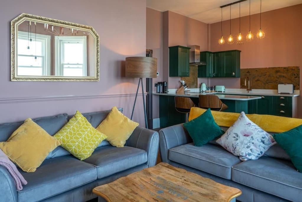 Stylish Beachfront Apartment, Sweeping Ocean Views And Luxury Touches Херн-Бей Экстерьер фото